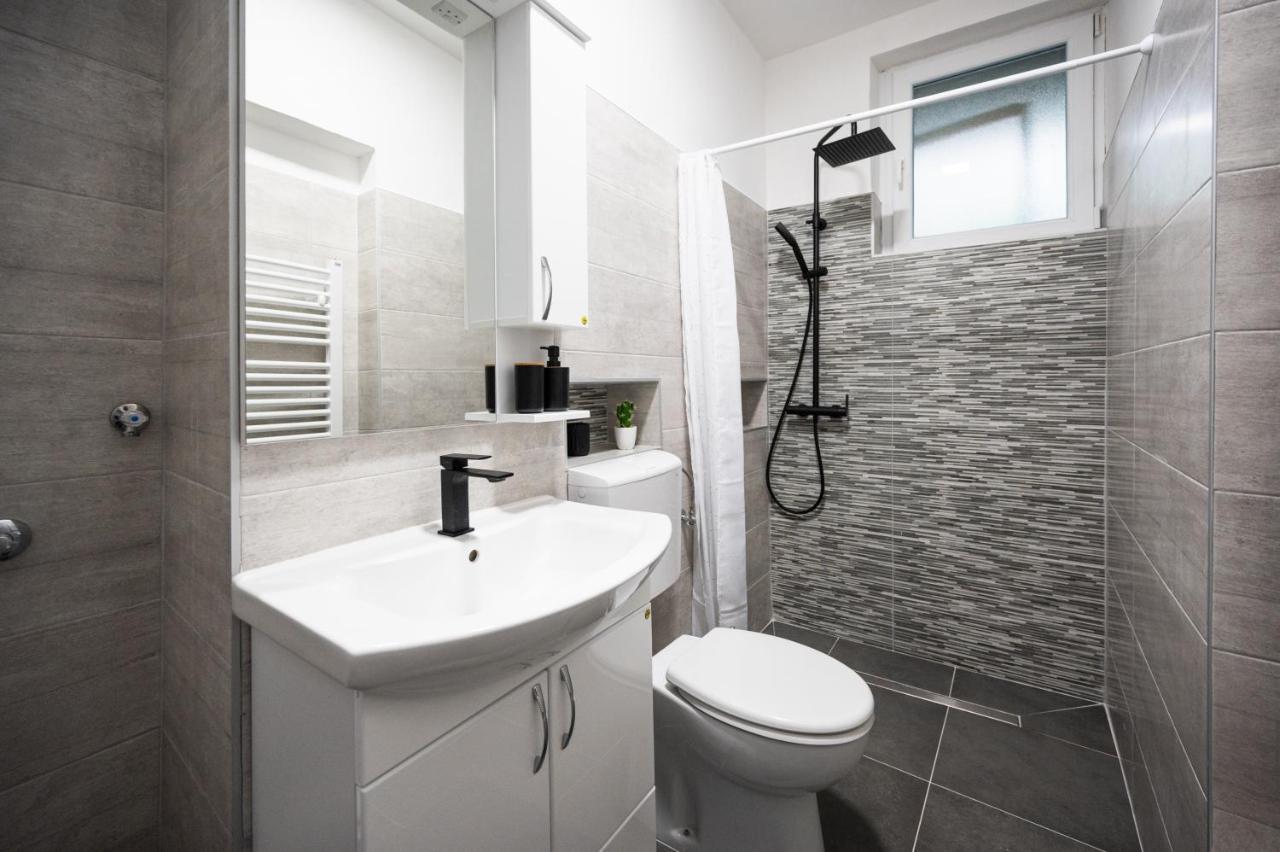 Modern Studio Apartment In The Old Town Sarajevo Exterior photo